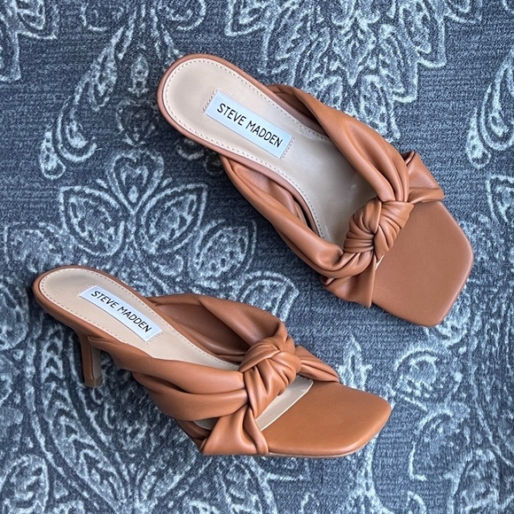 Steve Madden | Shoes | Steve Madden Athena Knotted Square Toe Heels Size 65  | Poshmark